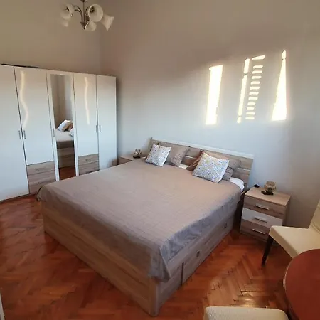 Apartmán Factory *